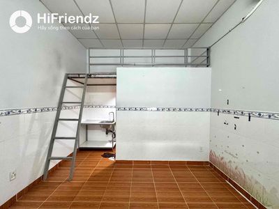 Check out 3rd,xx, air conditioning in the open 3rd District.