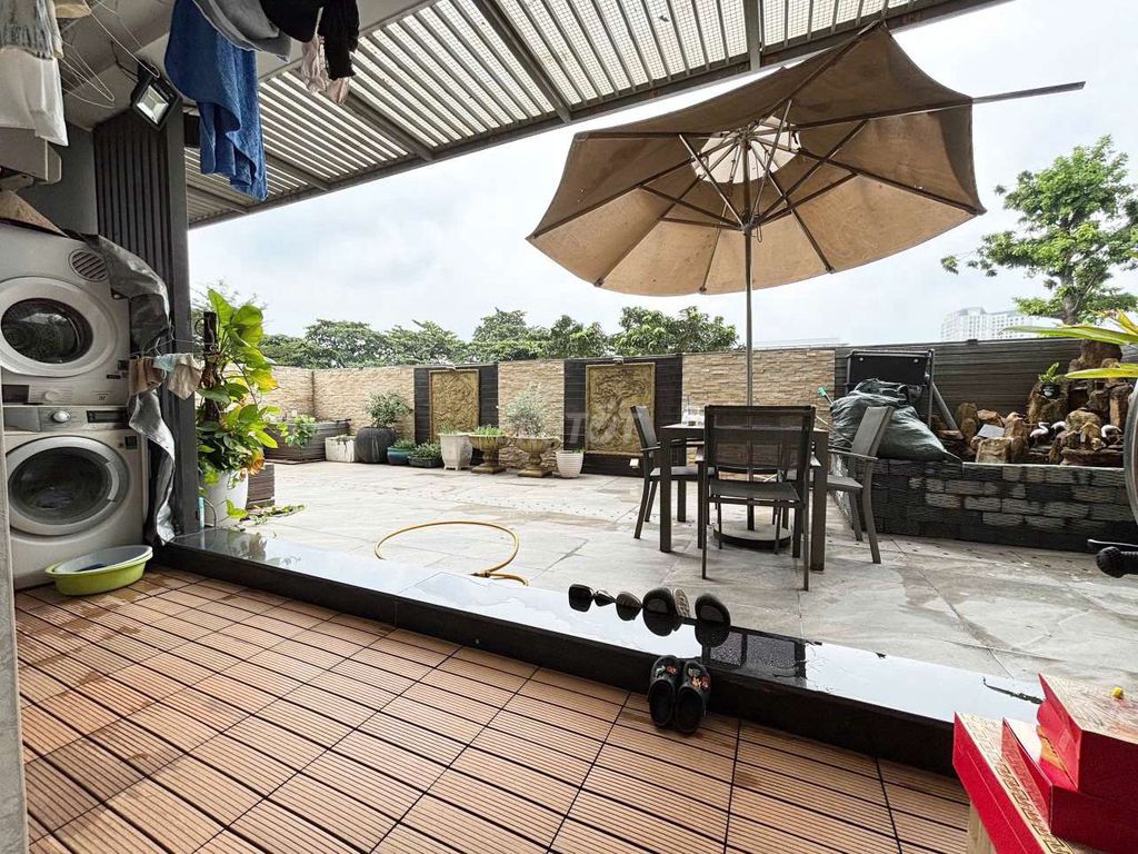 Three bedrooms with a large yard, Novaland Botanica Premier.