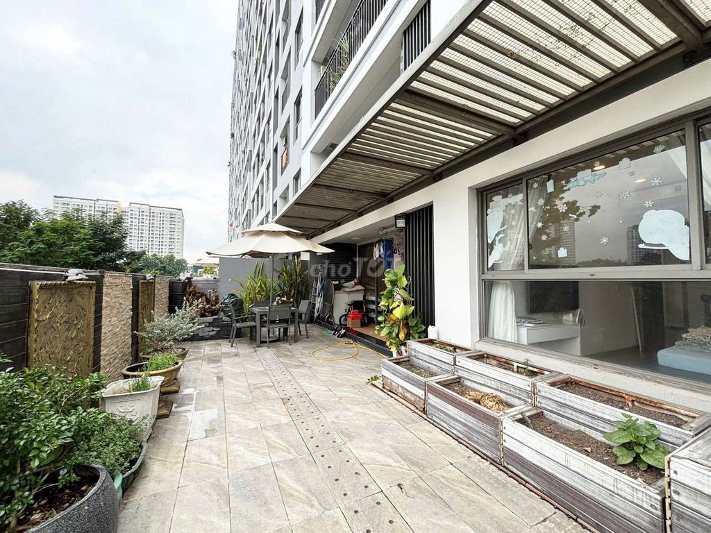 Three bedrooms with a large yard, Novaland Botanica Premier.