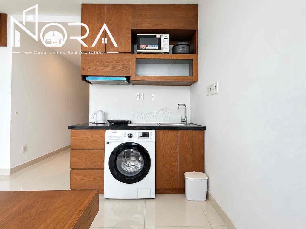 The two bedrooms are full of Nguyễn Văn Trỗi Phú Nhuận balcony furniture.
