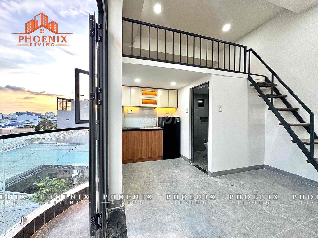 Only 100 percent built the balcony suite - full interior