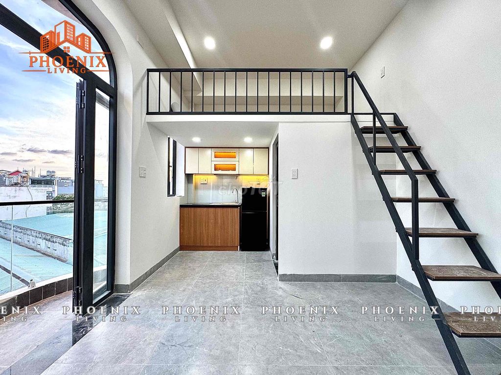 Only 100 percent built the balcony suite - full interior