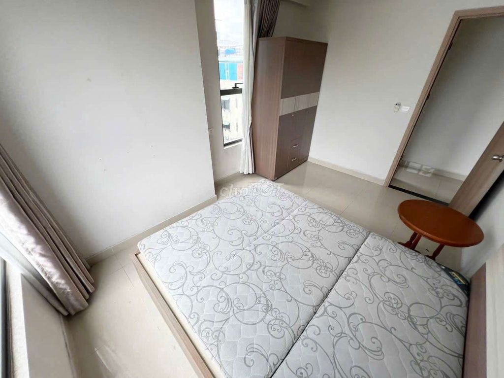 Two bedrooms, one bathroom at the base of Novaland Botanica Premier.