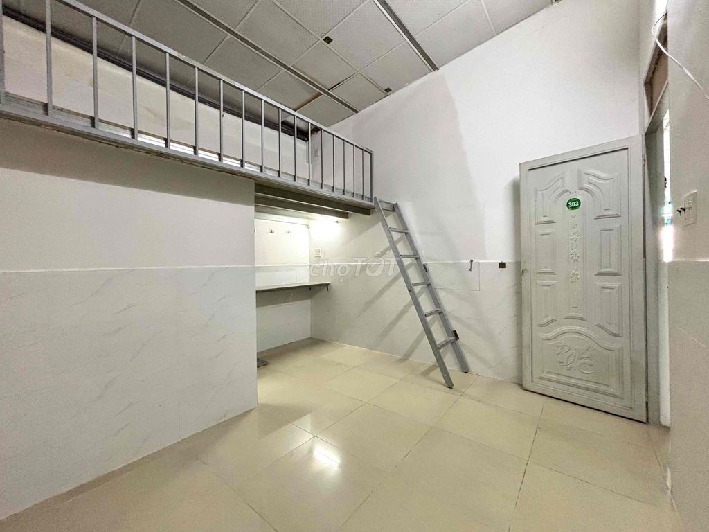 The guard room is Hiệp Thành 13 with an elevator, three I car wide.