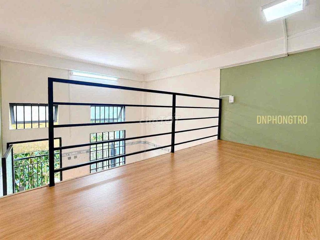 upper guard - sky window - balcony