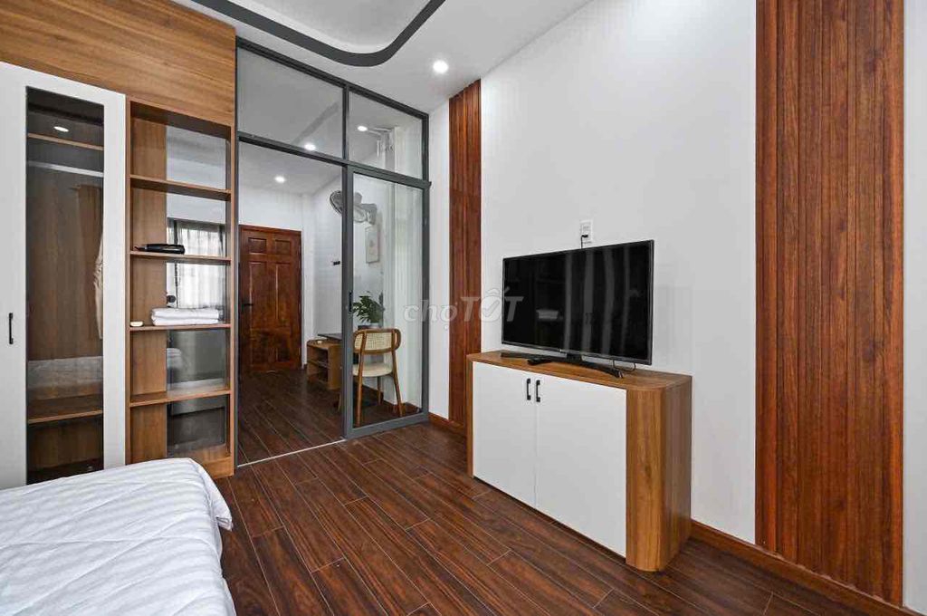 A new bedroom full of public affairs
