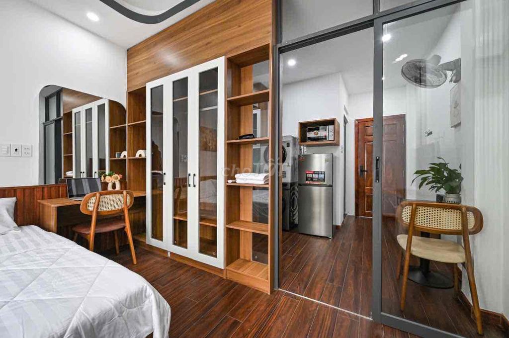 A new bedroom full of public affairs