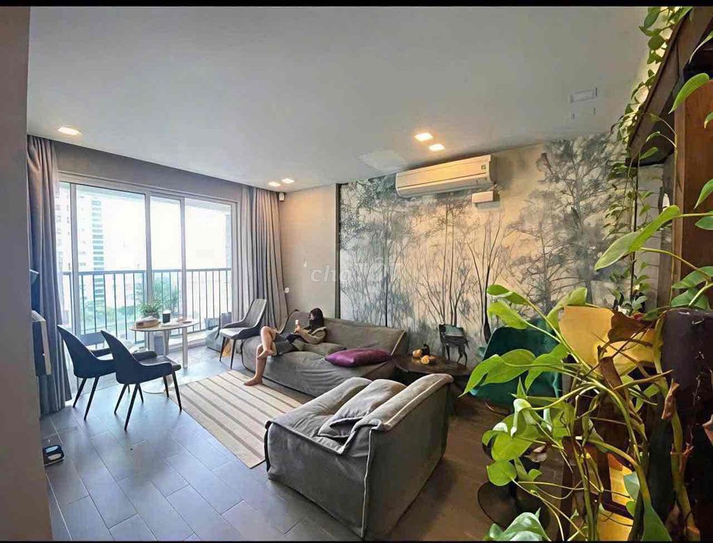 Rent the Orchard Parkview apartment 3 bedroom 2 8'2 by the park