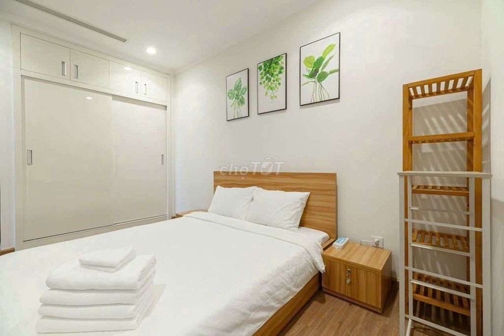 Rent the three bedrooms. Two high-level toilets. - Full interior. - Entering.