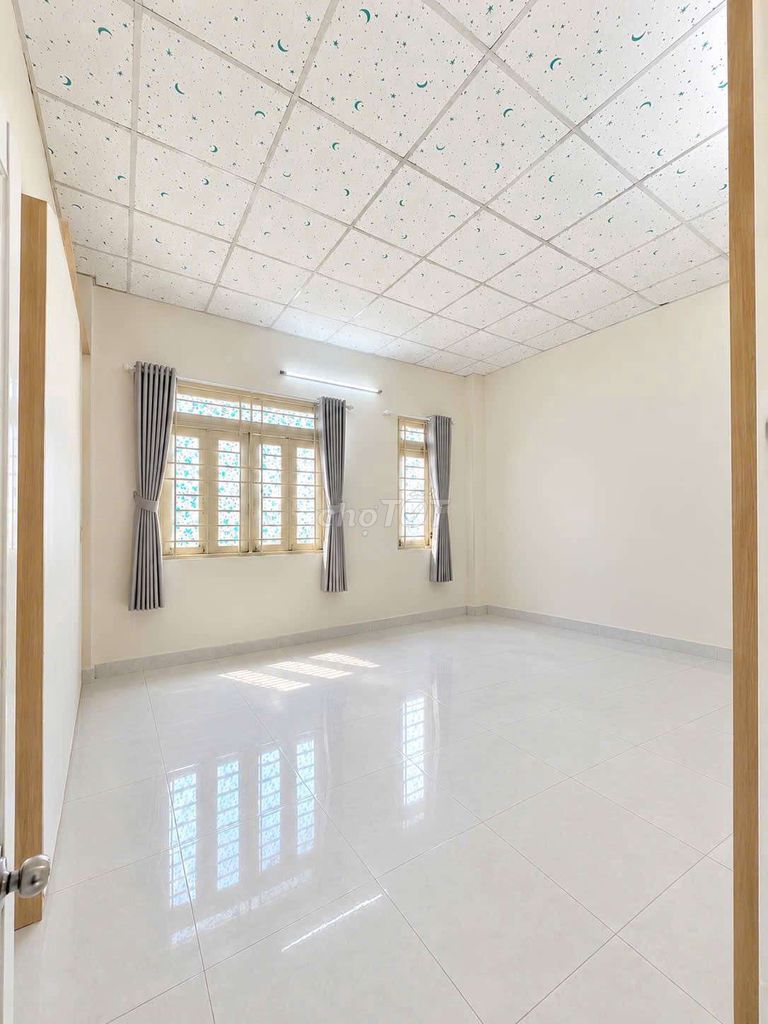 Rent the house now  cmt8, Q.tb, 12 million, 12000 free