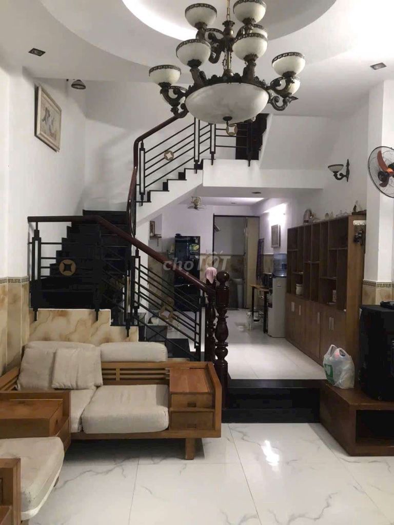 Rent the entire Lý Tuệ 4 x16 meters cast 3 sheets 11 million