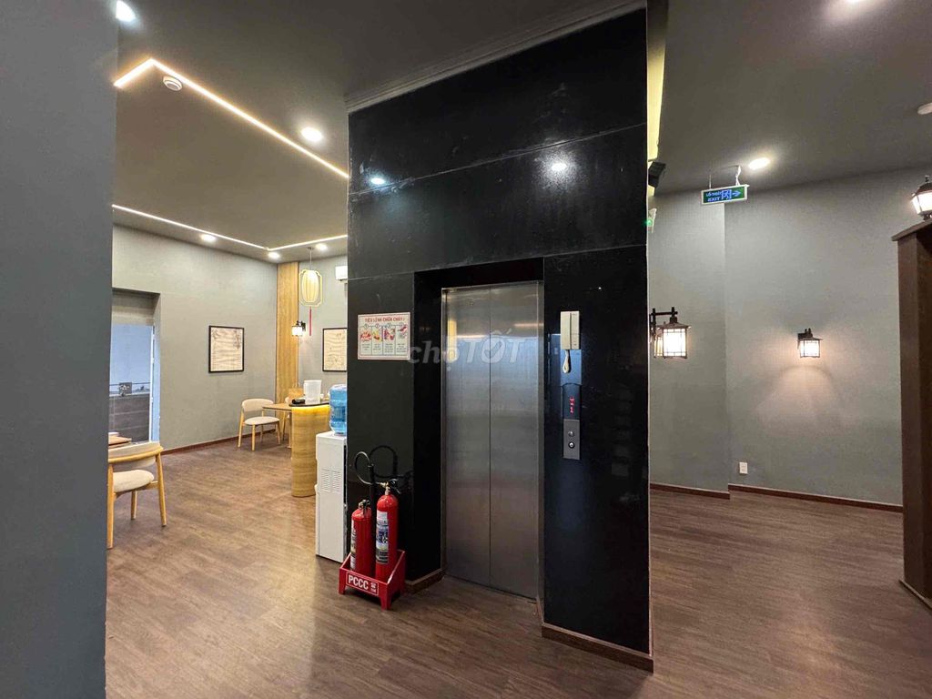 10 x 20 meters-1 m -4 stories with an elevator cost 100 million a month