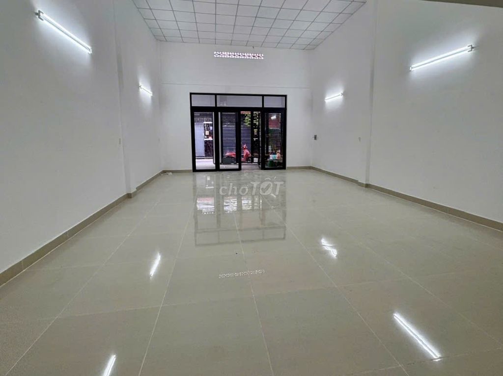 Lets us rent 525/ Qq020412, Gò Vấp_CLAY: 130 m2