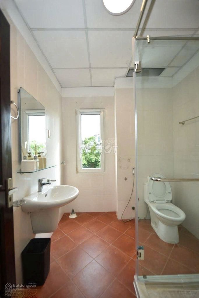Rent the House 156/ Nguyễn Văn Hưởng, 2-Adventure:375 m2 (TRG + 2 stories)