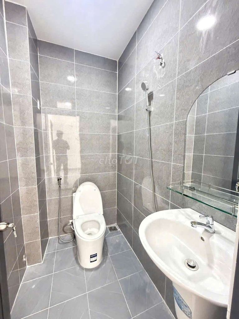 Rent a new three bedrooms near the City Hall.