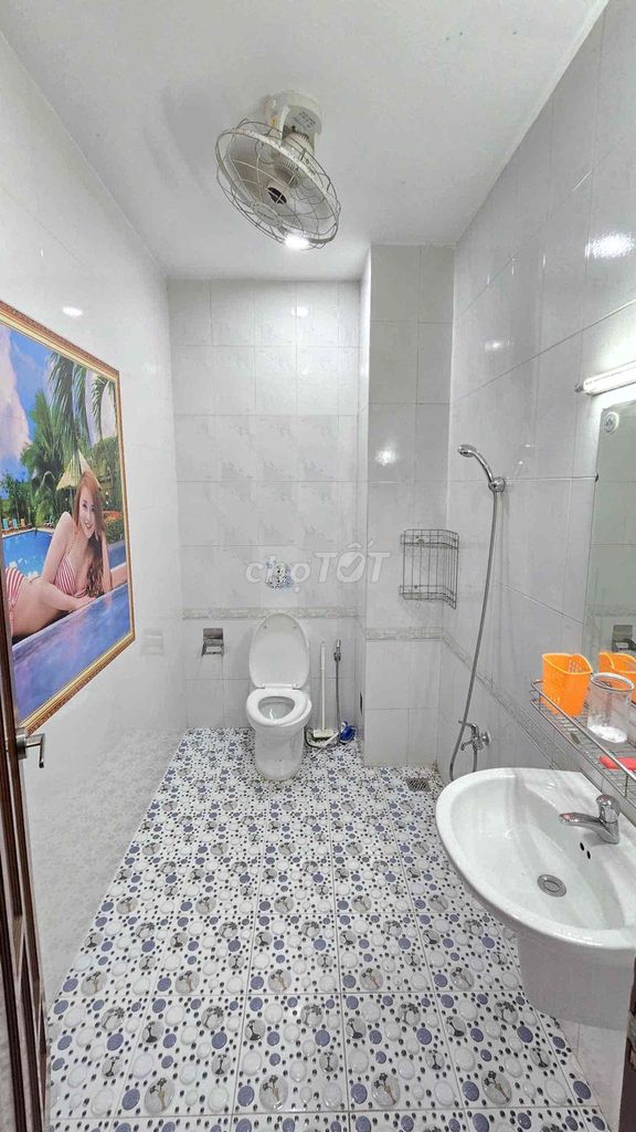 Rent a two-sided villa - mud-tight, 12-shir 8 x15 M