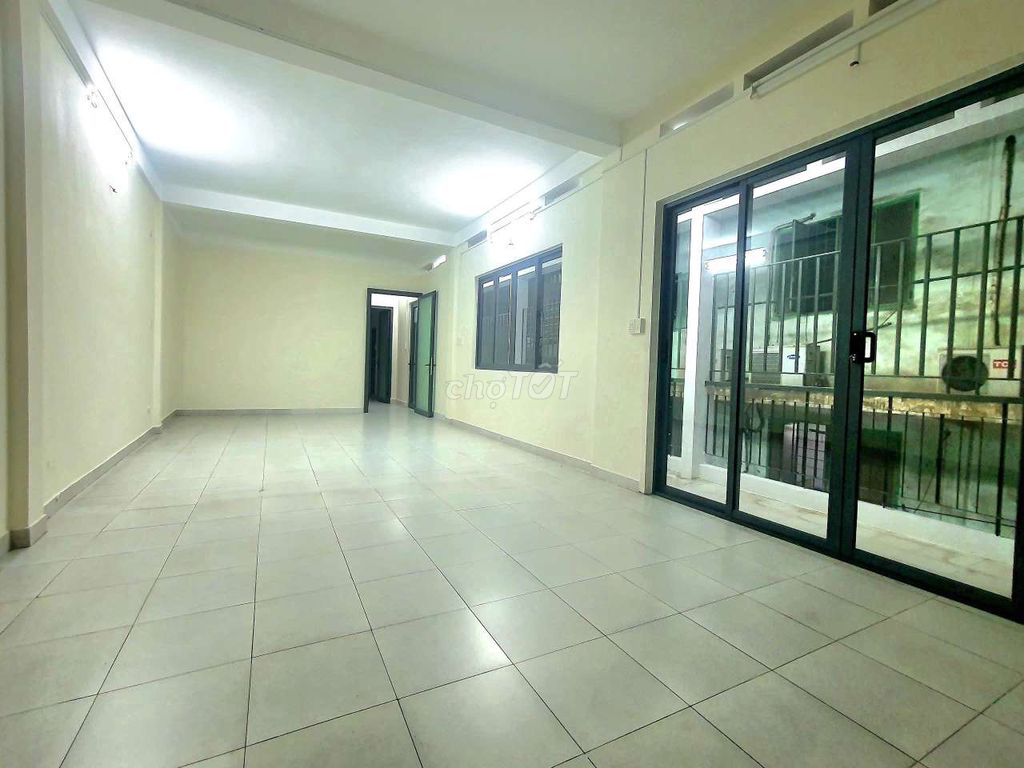 M. Market Money 4.6 X17, 1 MM 3th floor, 4 4 toilet bedrooms