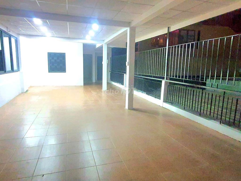 M. Market Money 4.6 X17, 1 MM 3th floor, 4 4 toilet bedrooms