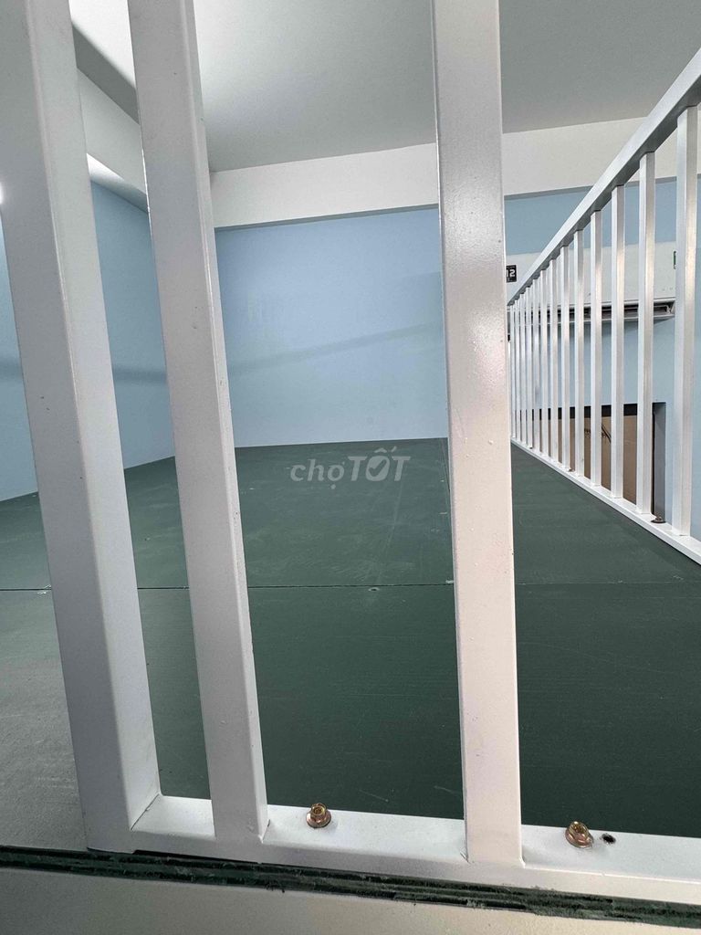 balcony - full interior looks like an elevator