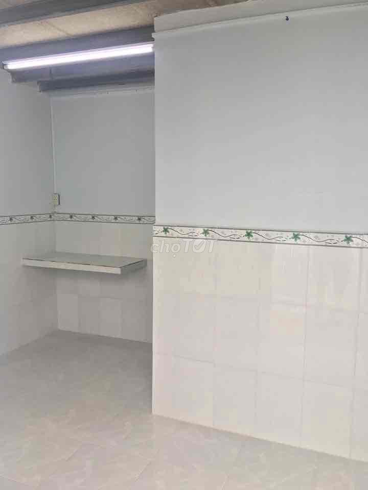 The ground ground room 20 meters 2 Nguyễn Văn Quỳ.