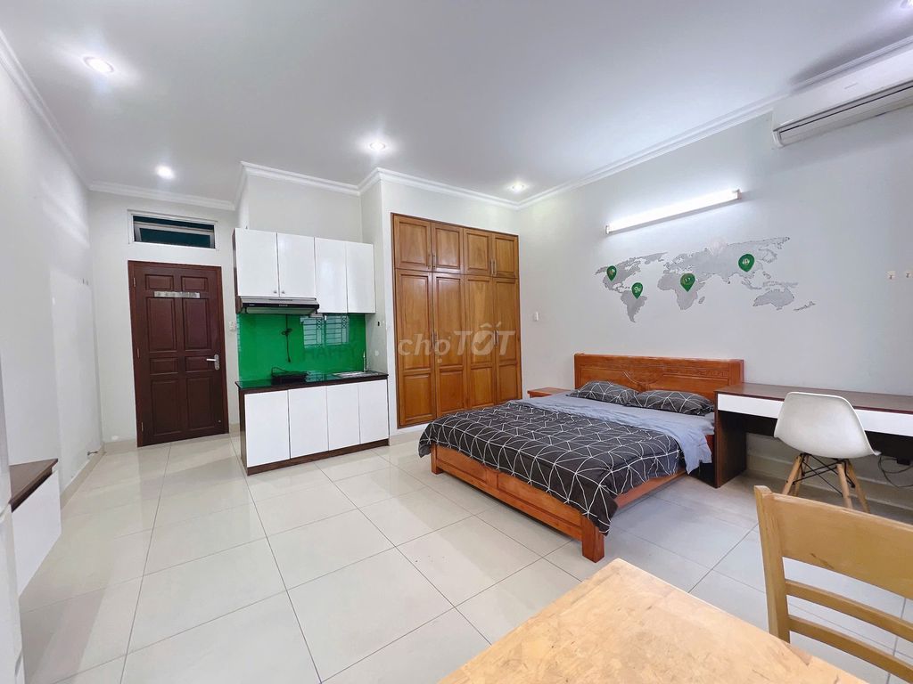 Rent a room in the apartment.