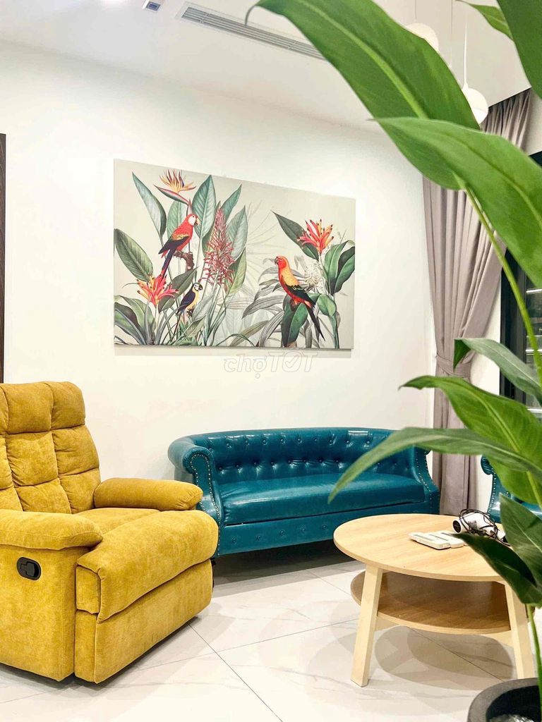 We'll rent out the Vinhomes Grand Park bedroom in nine.