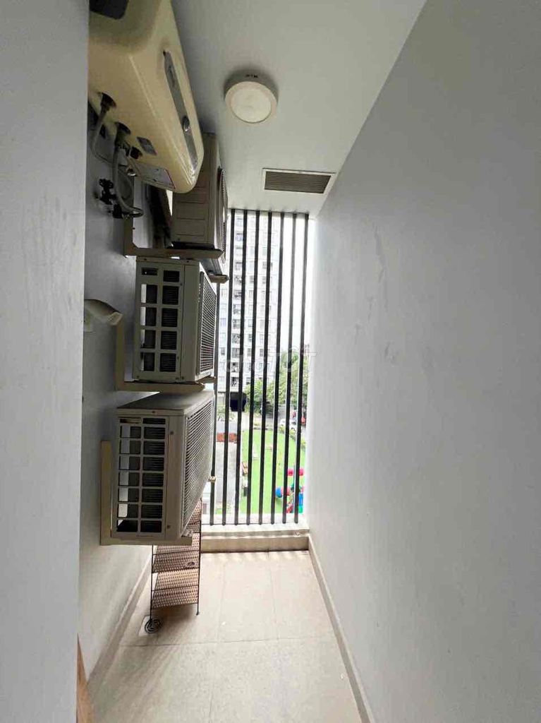 Rent Botanica Premier apartment. Two bedrooms. A 60-foot bathroom near the park.