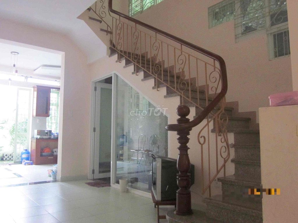 10 meters car alley house: 5 x19 cast 1 .2 . . . 19 million a month
