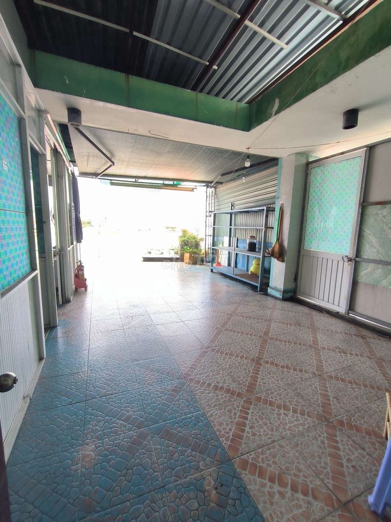Room 1,66, 2 million tolet in, time of freedom.