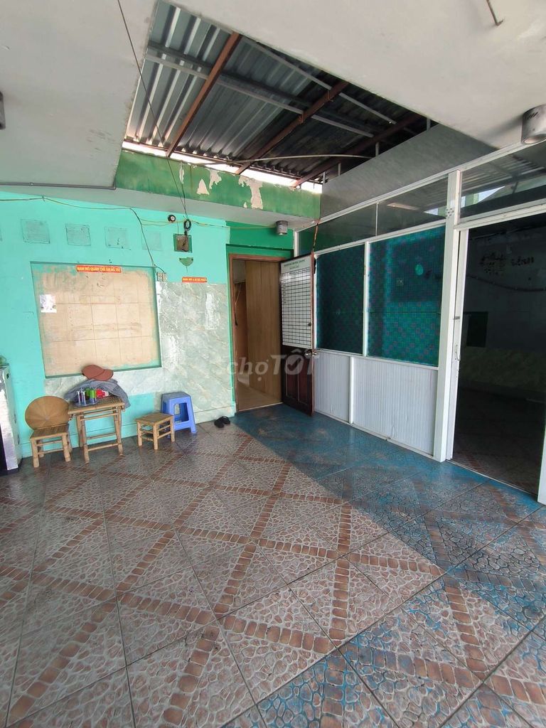 Room 1,66, 2 million tolet in, time of freedom.