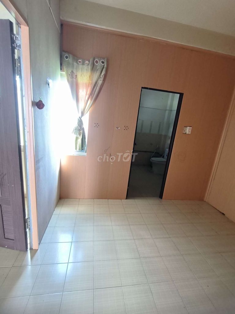 Room 1,66, 2 million tolet in, time of freedom.