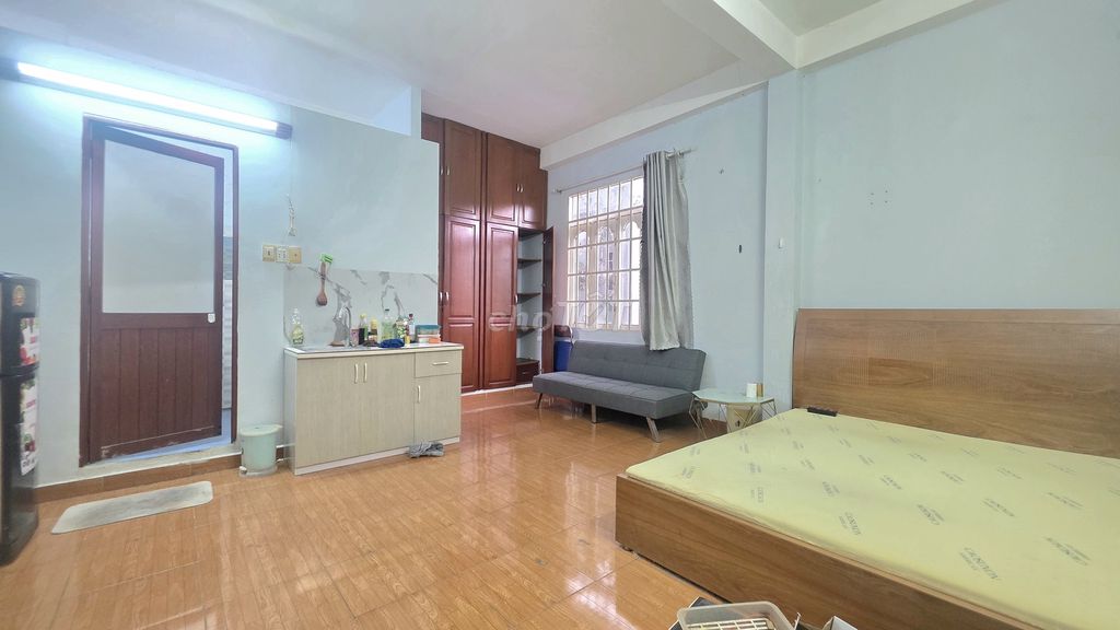 42 M2 ful interiors, next to the park, rockets, 3.9 million.