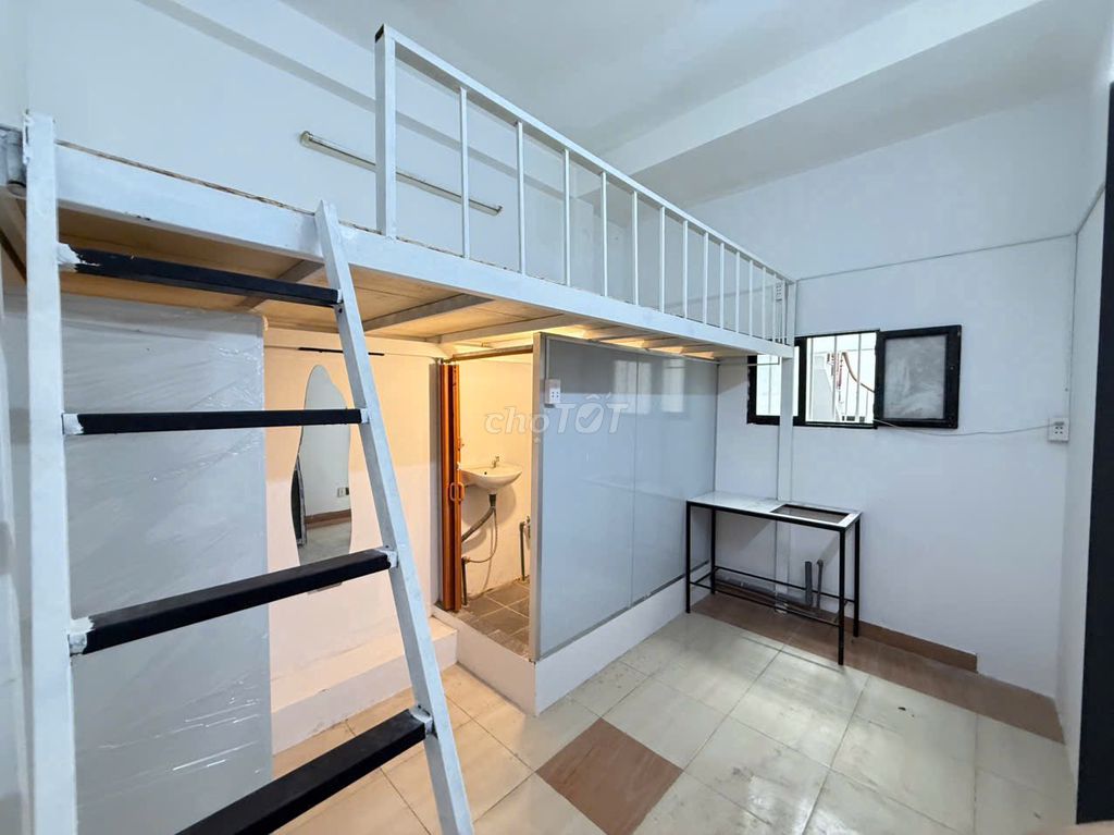 Passing the suspended room - full interior, can move in immediately