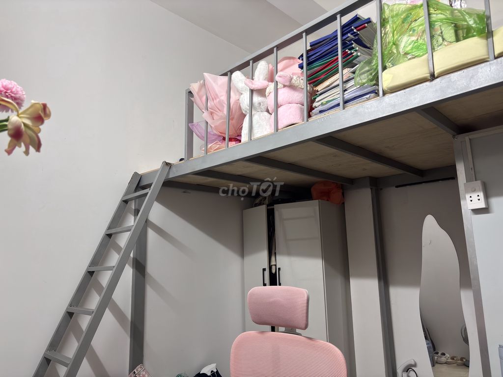 Passing the suspended room - full interior, can move in immediately