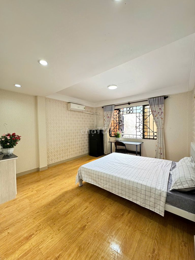 The new room's 100 percent finished. Right there, Nguyễn Văn Công.