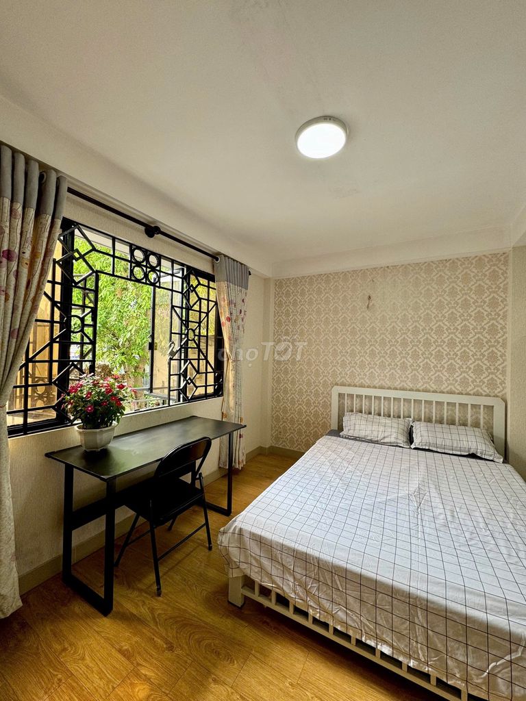 The new room's 100 percent finished. Right there, Nguyễn Văn Công.