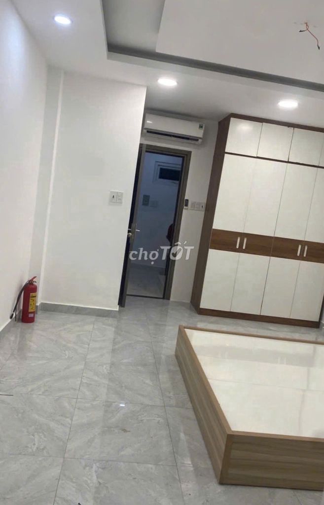 Rent a cash house, Phan Văn Trị District 5.