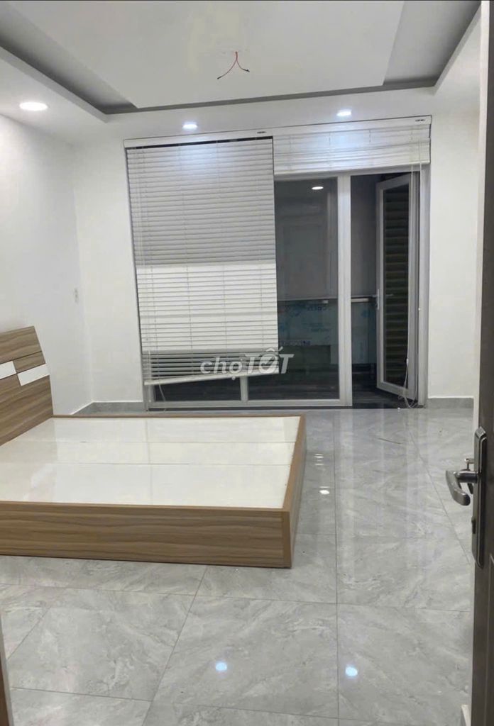 Rent a cash house, Phan Văn Trị District 5.