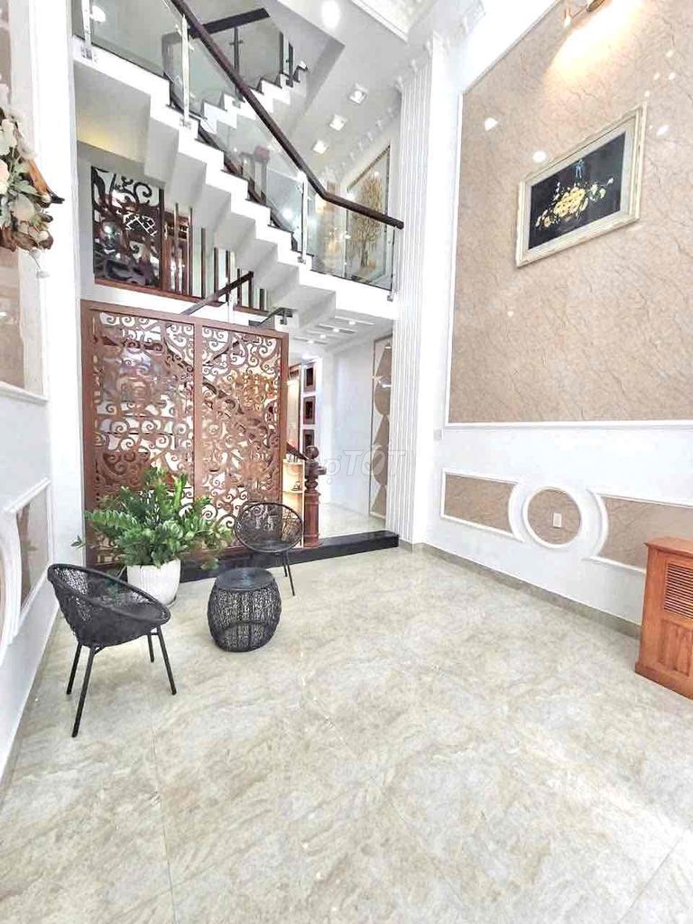The new house has 64 meters 1 L 2 floors 5 bedrooms 6 Lê Đức Thọ alleys