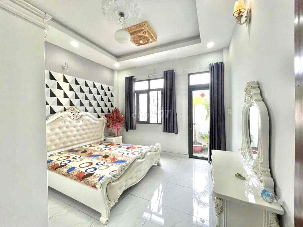 The new house has 64 meters 1 L 2 floors 5 bedrooms 6 Lê Đức Thọ alleys