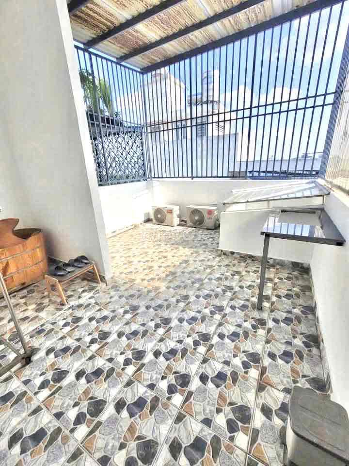 The new house has 64 meters 1 L 2 floors 5 bedrooms 6 Lê Đức Thọ alleys