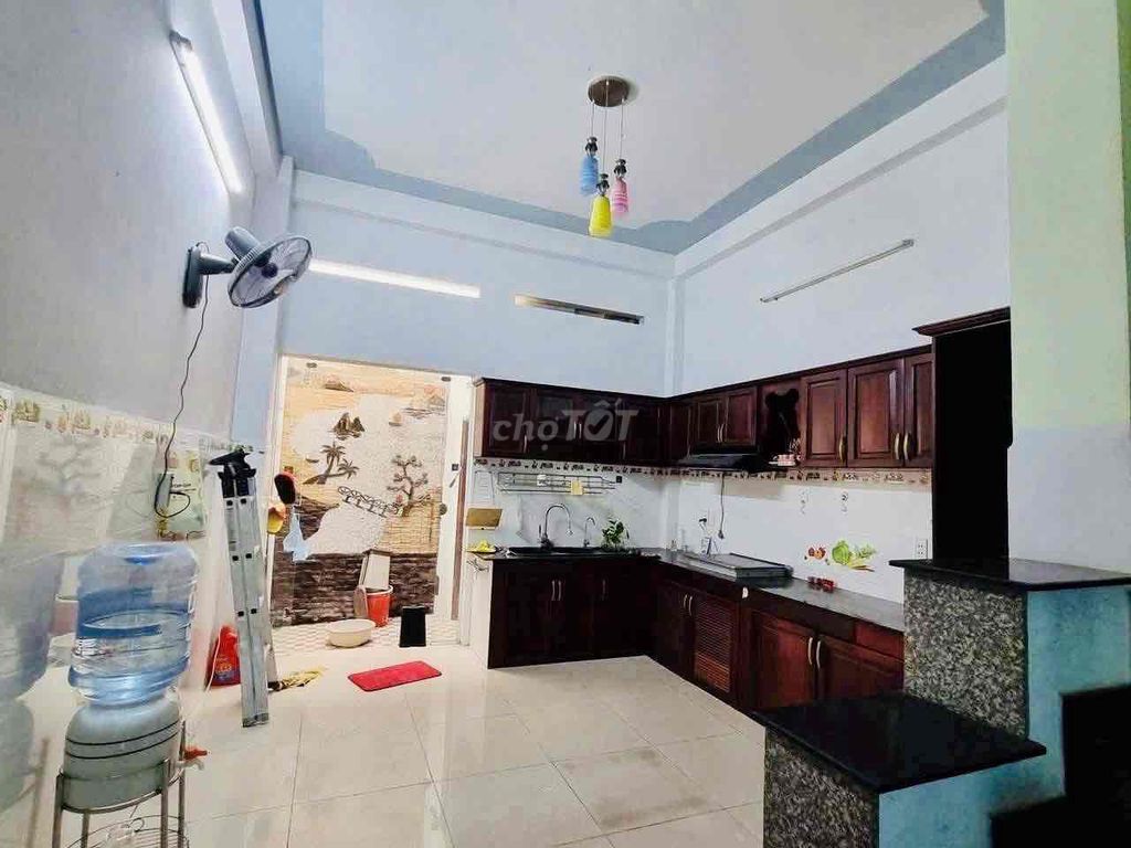 3 story rent, 4 bedrooms ~65 m2 - Quang Trung,730 8 Gò Vấp 12 million/T