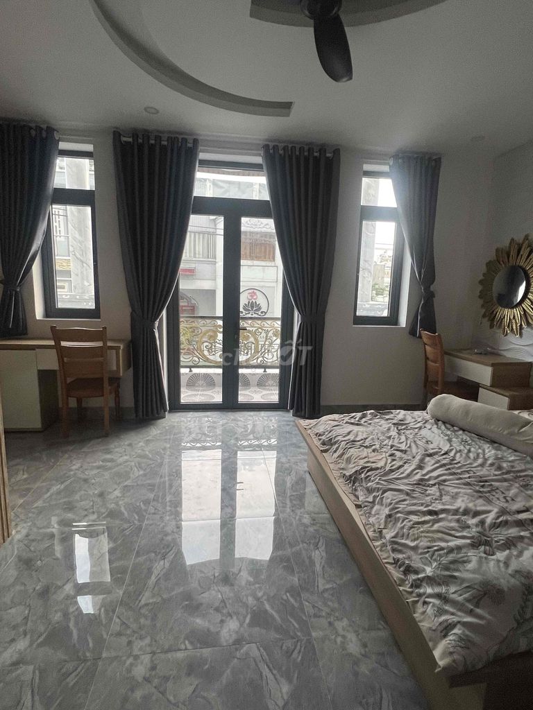 Rent the original 5th floor Phan Huy Ích.