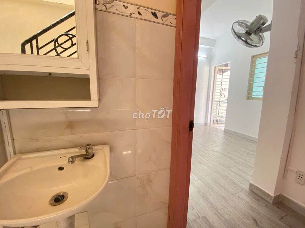 Rent your own home 40 m2 Nguyễn Thị Huỳnh Phú Nhuận 4 bedrooms
