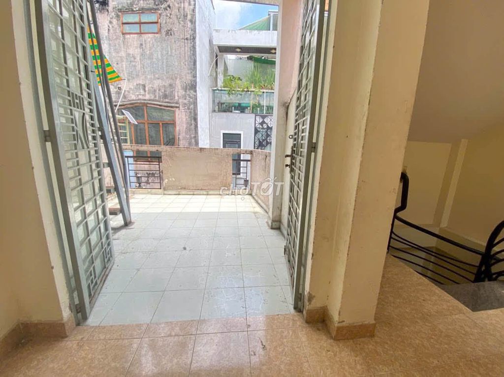 Rent your own home 40 m2 Nguyễn Thị Huỳnh Phú Nhuận 4 bedrooms