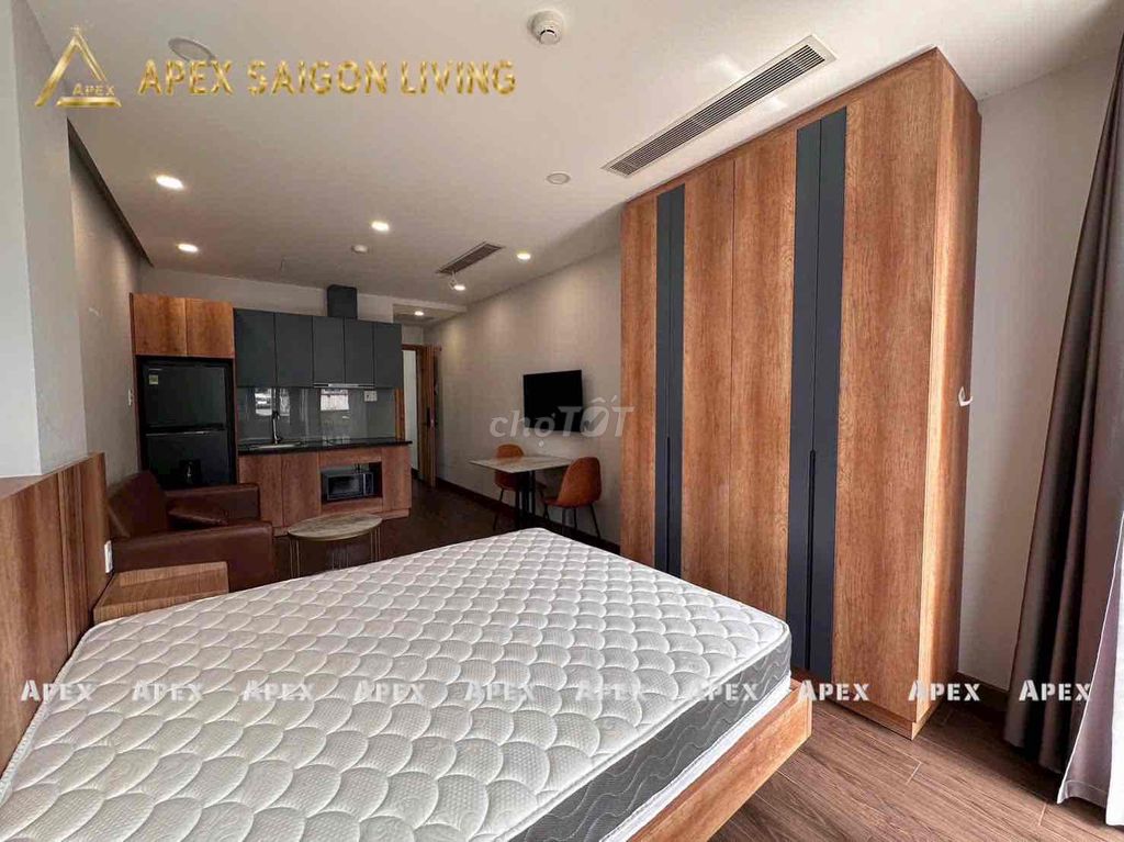 Open the service apartment full-salt balconies elevators to protect the main road.