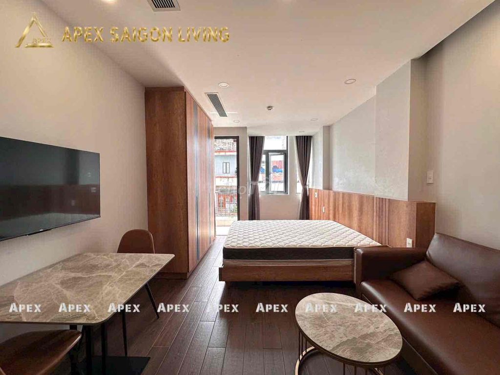 Open the service apartment full-salt balconies elevators to protect the main road.