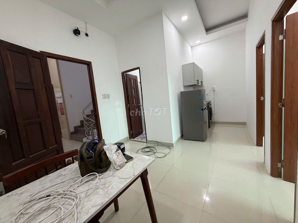 Rent a two-room new Hùng Vương District 5-Medics, private washing machine