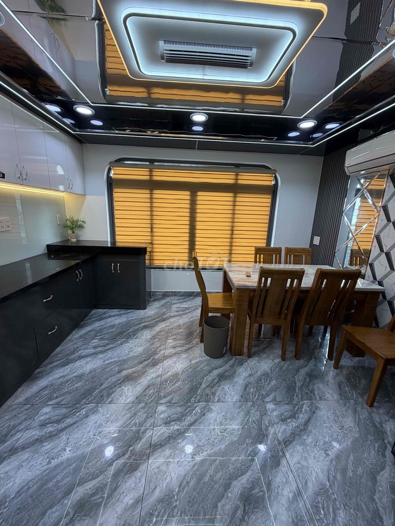 Rent the entire Nguyễn Tư Giản alley. 1 st. 3th floor.