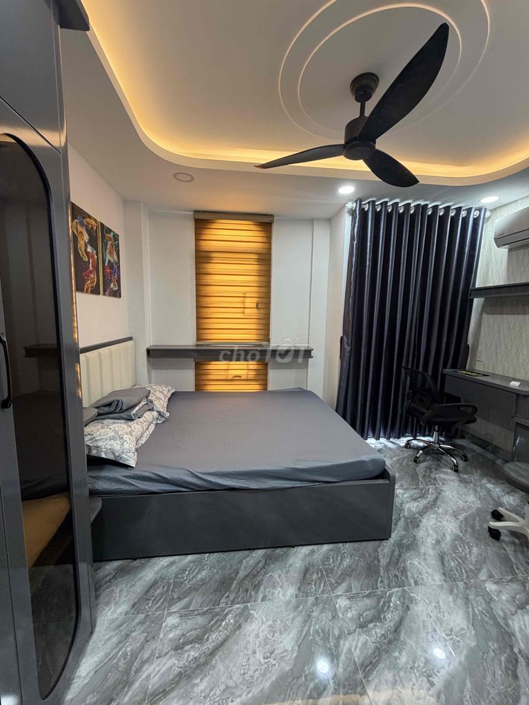Rent the entire Nguyễn Tư Giản alley. 1 st. 3th floor.